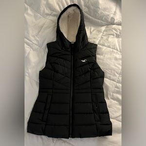 Hollister Sherpa lined puffer vest